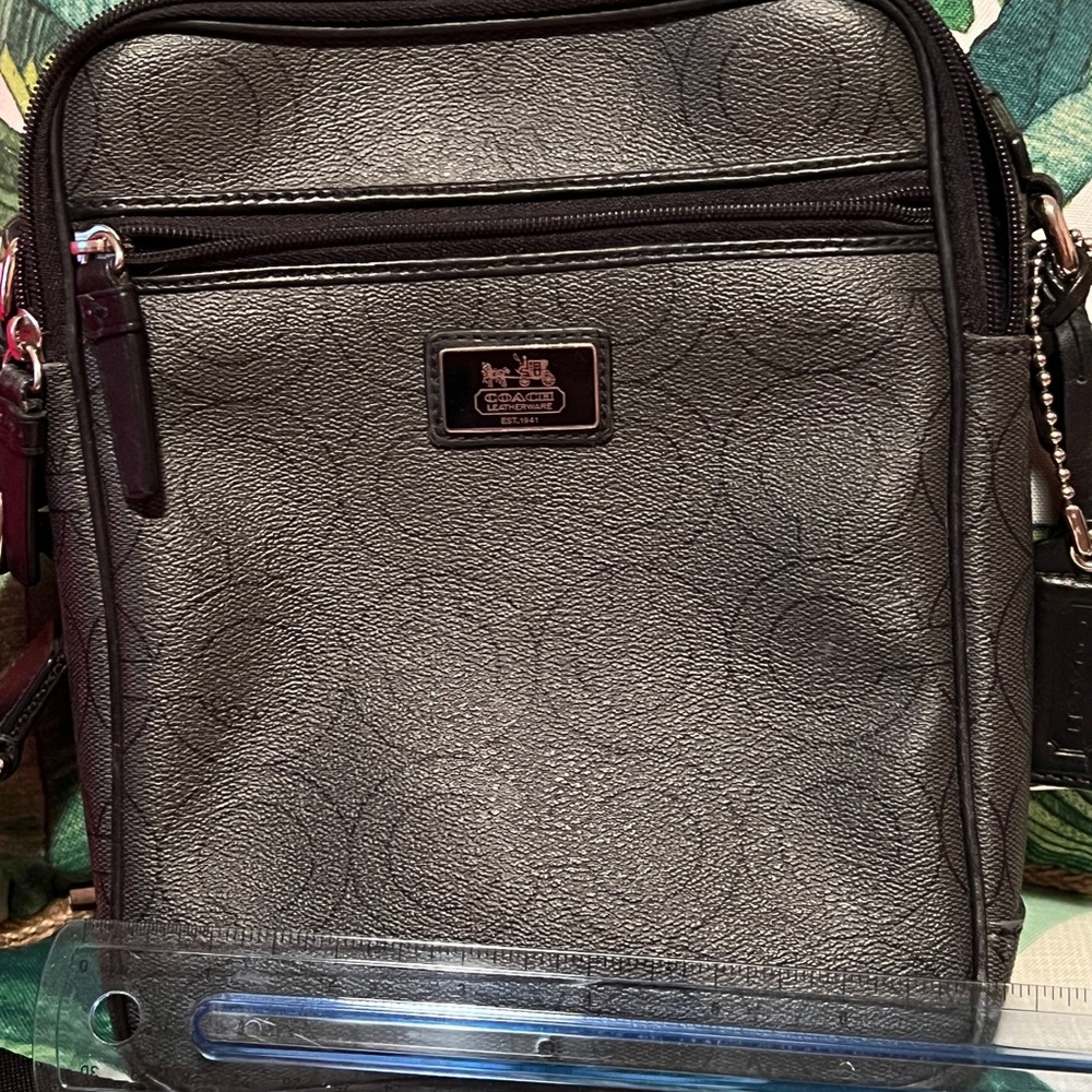Coach preowned messenger, crossbody, bag Men’s, Women or Unisex. - Picture 14 of 15